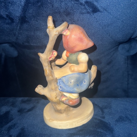 Hummel Figurine - Girl in Tree - Picture 3 of 5